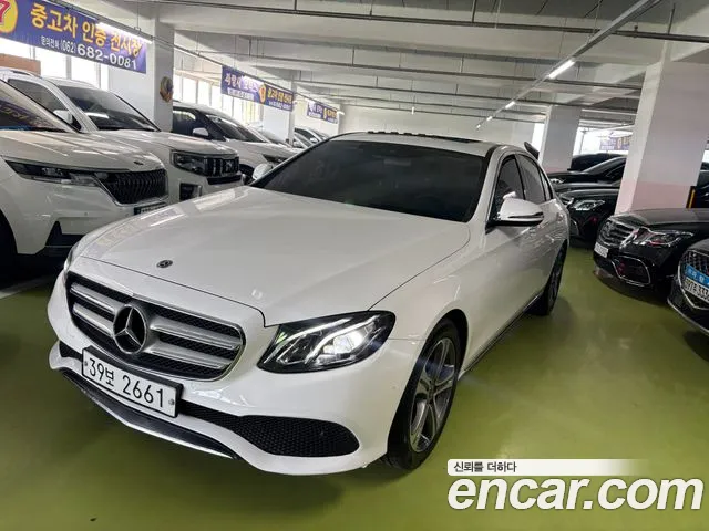 Mercedes-Benz E- W213 E300
