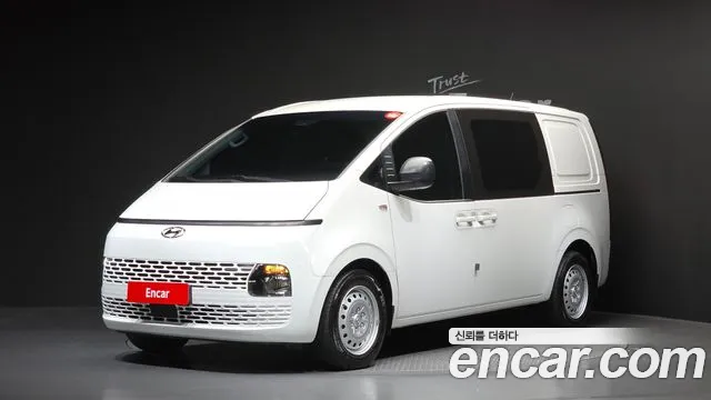 Hyundai Staria 5