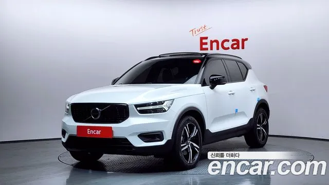 Volvo XC40 T4 R-