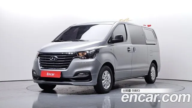 Hyundai The New Grand Starex 5