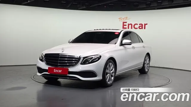 Mercedes-Benz E- W213 E220d Exclusive