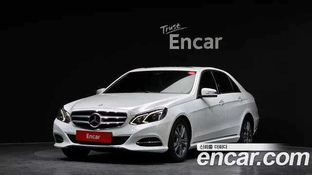 Mercedes-Benz E- W212 E220