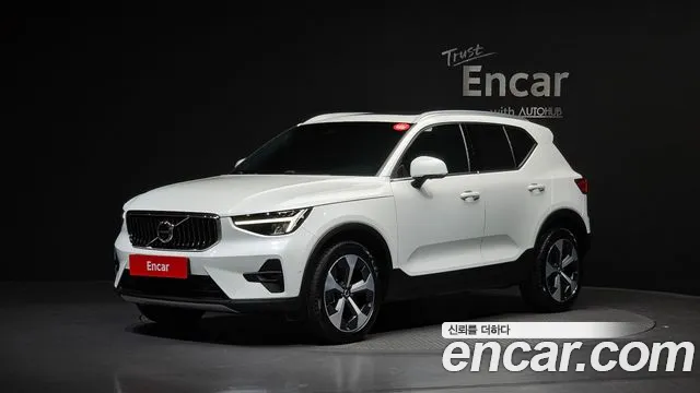 Volvo XC40 B4