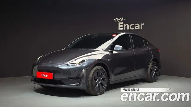 Tesla Y RWD