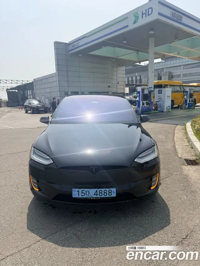Tesla X
