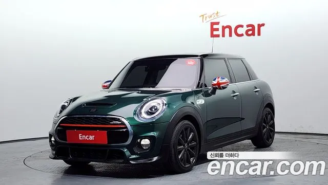 MINI Cooper S 5 Base 3