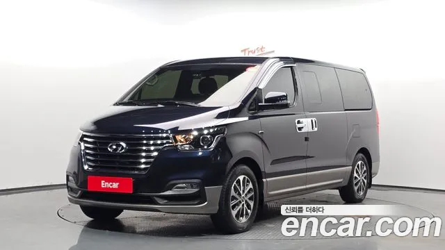 Hyundai The New Grand Starex 9 Exclusive