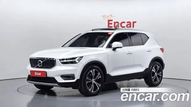 Volvo XC40 T4