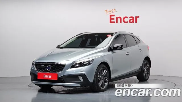 Volvo V40 D4