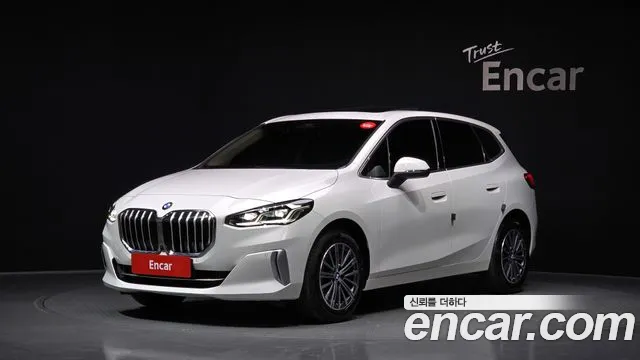 BMW 2 (U06) 220i