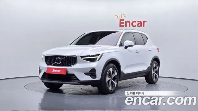 Volvo XC40 B4
