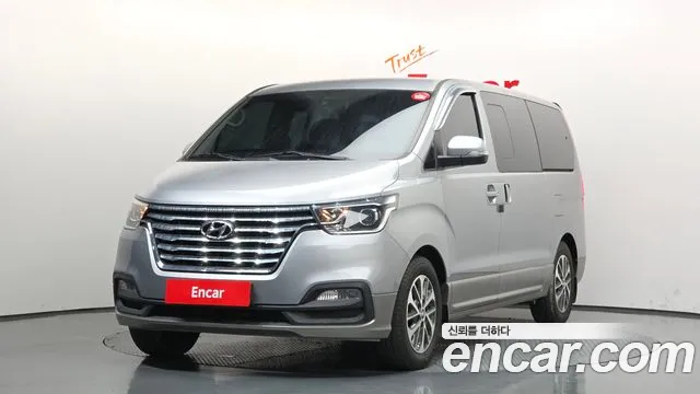 Hyundai The New Grand Starex 9 Exclusive