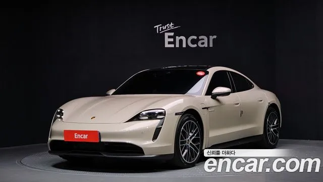 Porsche Taycan 4S