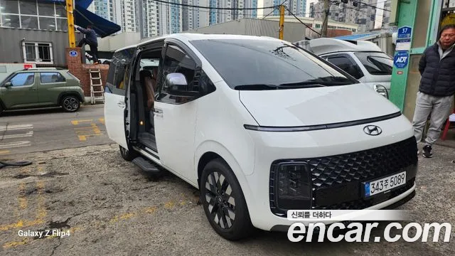 Hyundai Staria L3.5 7
