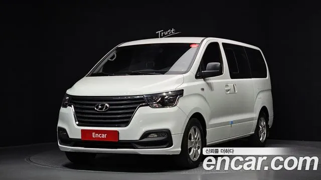 Hyundai The New Grand Starex 11