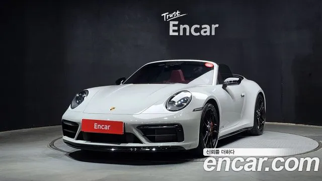 Porsche 911 (992) 4 GTS