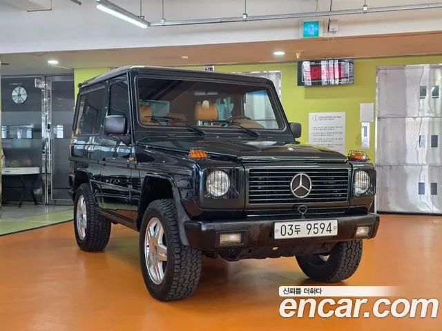 Mercedes-Benz G- W463 G300