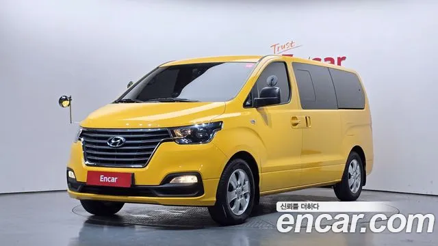 Hyundai The New Grand Starex 12