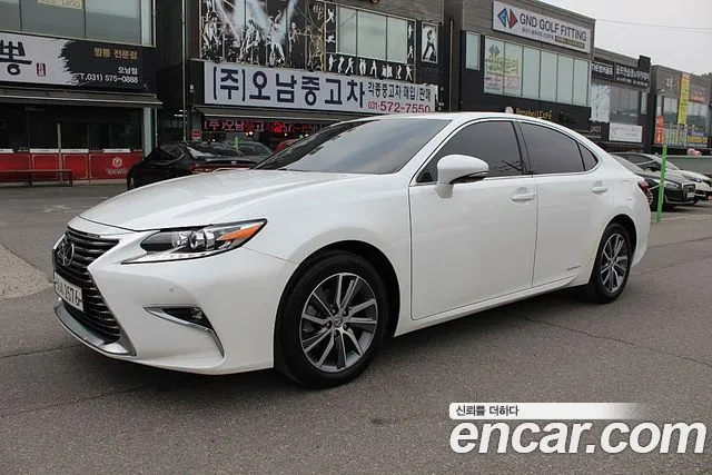 Lexus ES300h XV60