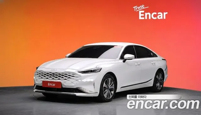 Kia K8 Hybrid Noblesse
