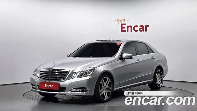 Mercedes-Benz E- W212 E300