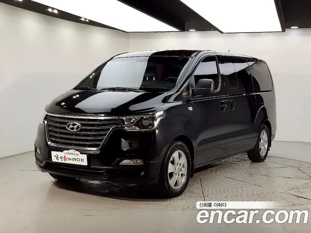 Hyundai The New Grand Starex 9 Premium