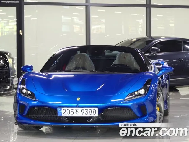 Ferrari F8 3.9 V8