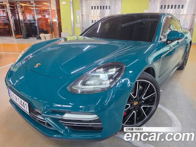 Porsche Panamera (971) 4.0 Turbo