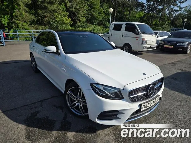 Mercedes-Benz E- W213 E300 4MATIC AMG Line
