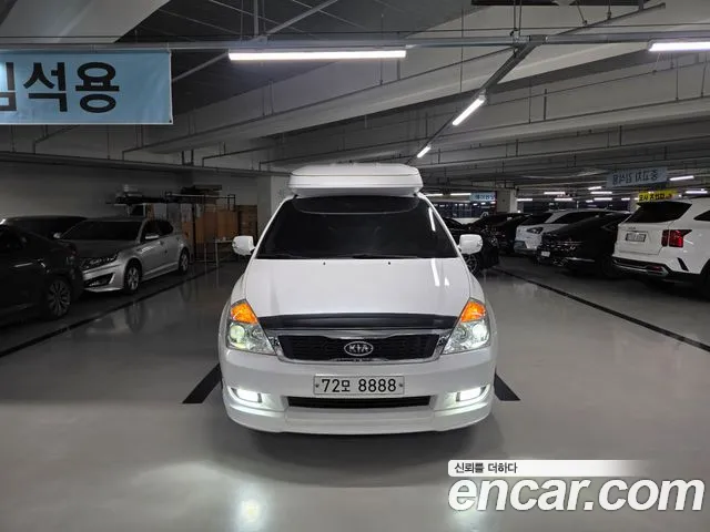 Kia Carnival R Carnival GLX Premium