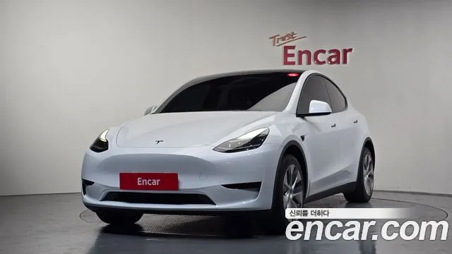 Tesla Y RWD