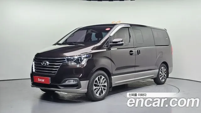 Hyundai The New Grand Starex 9 Exclusive