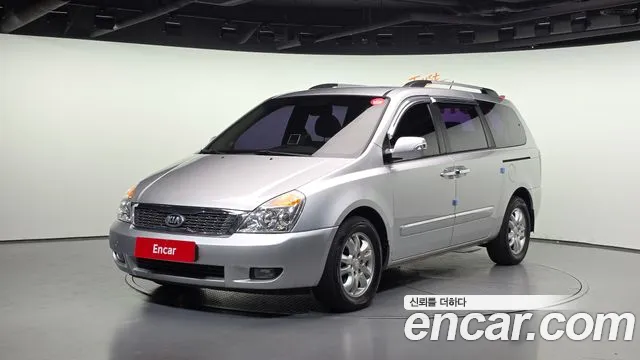 Kia Carnival R Carnival GLX Premium