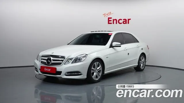 Mercedes-Benz E- W212 E200 CGI