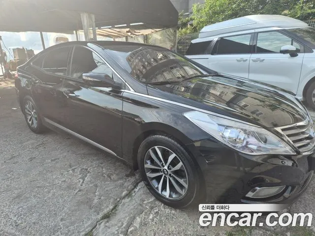 Hyundai Grandeur HG HG240