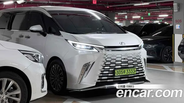Lexus LM 2 500h