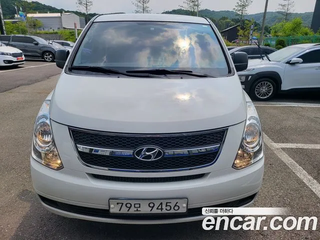 Hyundai Grand Starex 12 CVX