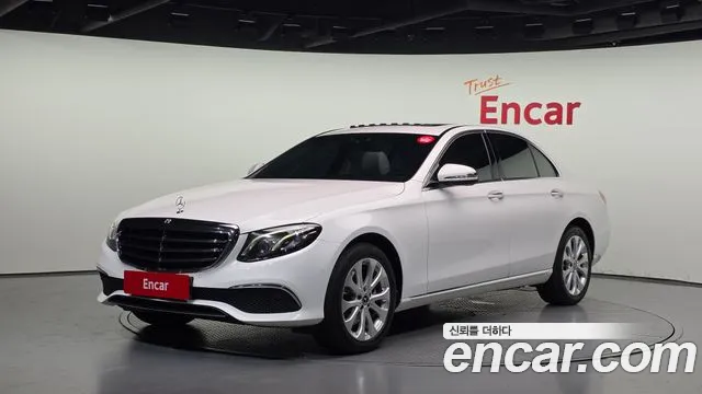 Mercedes-Benz E- W213 E220d Exclusive