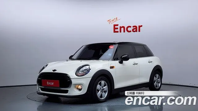 MINI Cooper 5 Base 3