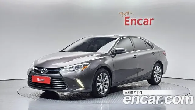 Toyota Camry 2.5 XLE