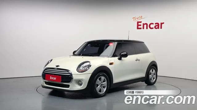 MINI Cooper Base 3