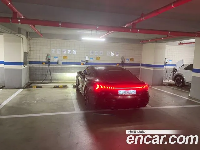 Audi e- GT GT Premium
