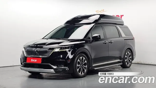 Kia Carnival 4 Gasoline 9