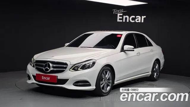 Mercedes-Benz E- W212 E220