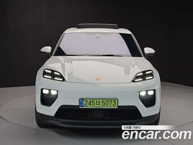 Porsche Macan EV 4S