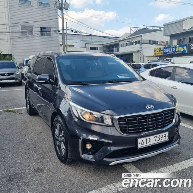Kia The New Carnival 9