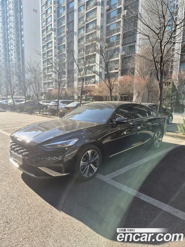 Kia K8 Hybrid Noblesse