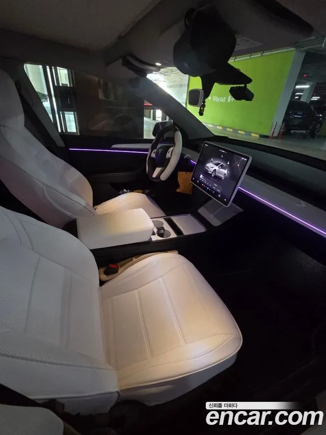Tesla Y RWD
