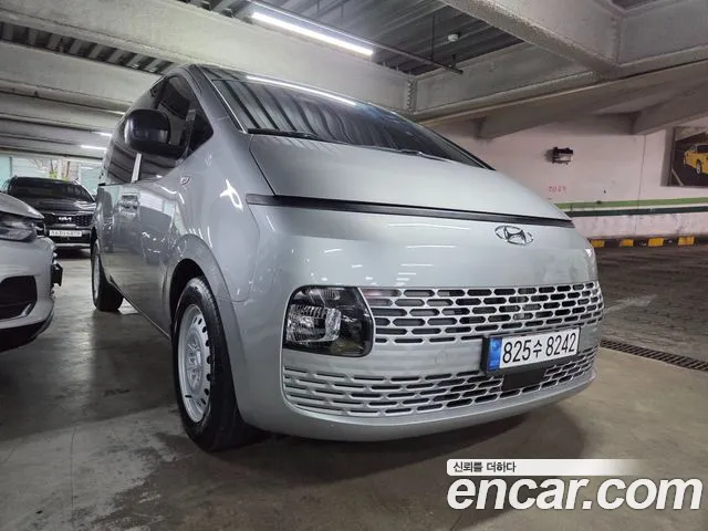 Hyundai Staria 5