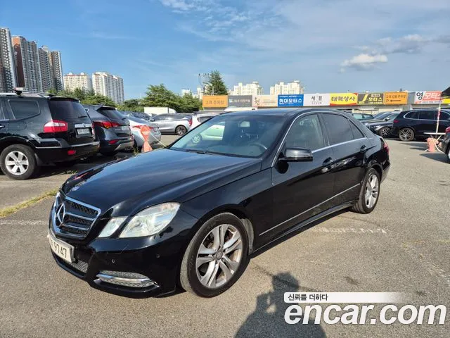 Mercedes-Benz E- W212 E300